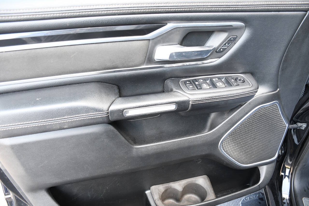 Used 2020 RAM 1500 Laramie w/ Sport Appearance Package AWD/4WD image 14