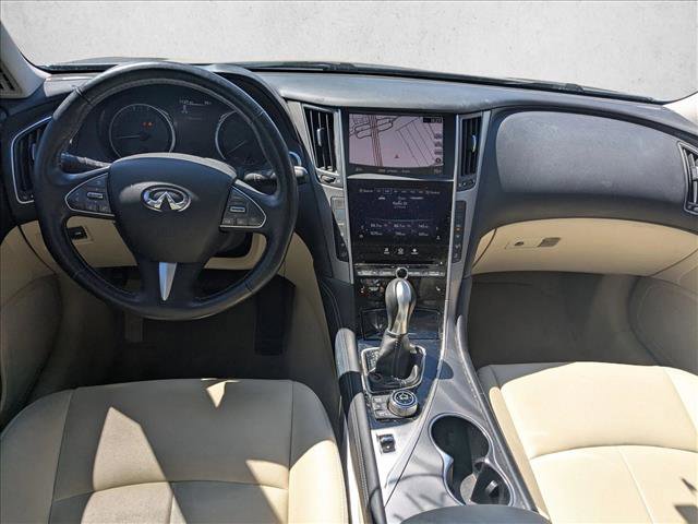 Used 2016 INFINITI Q50 3.0t Premium w/ Driver Assistance Package image 17