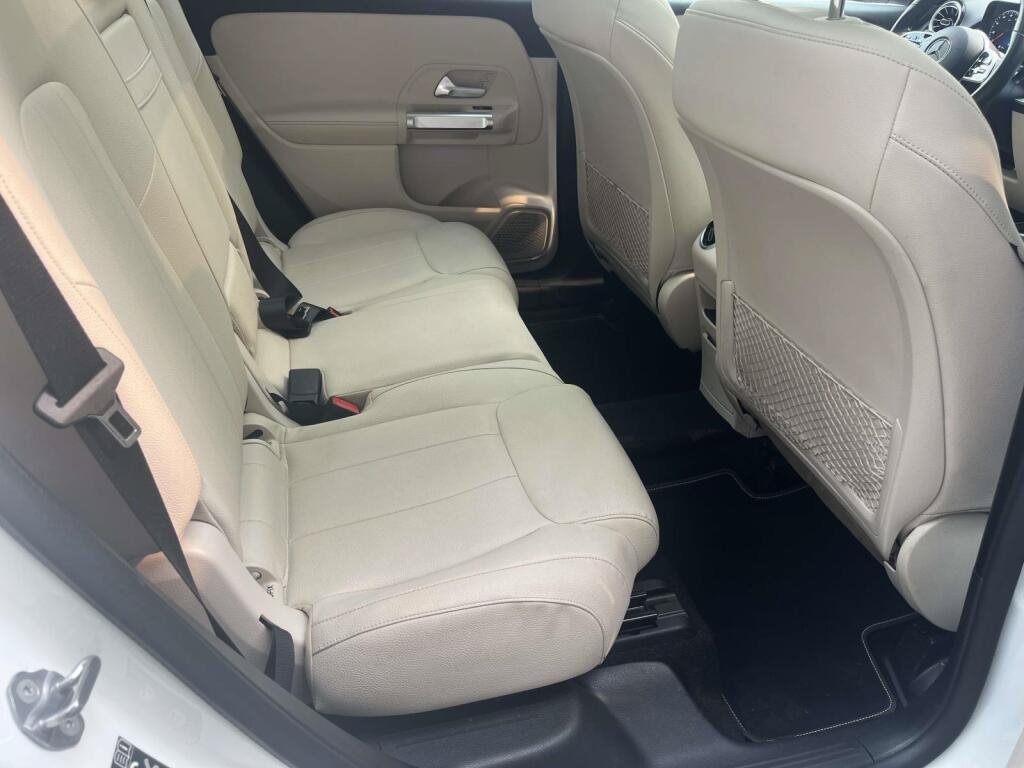 Certified 2023 Mercedes-Benz GLB 250 4MATIC w/ Premium Package image 21