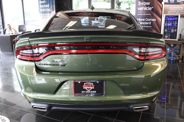 Used 2023 Dodge Charger SXT w/ Blacktop Package AWD/4WD image 9