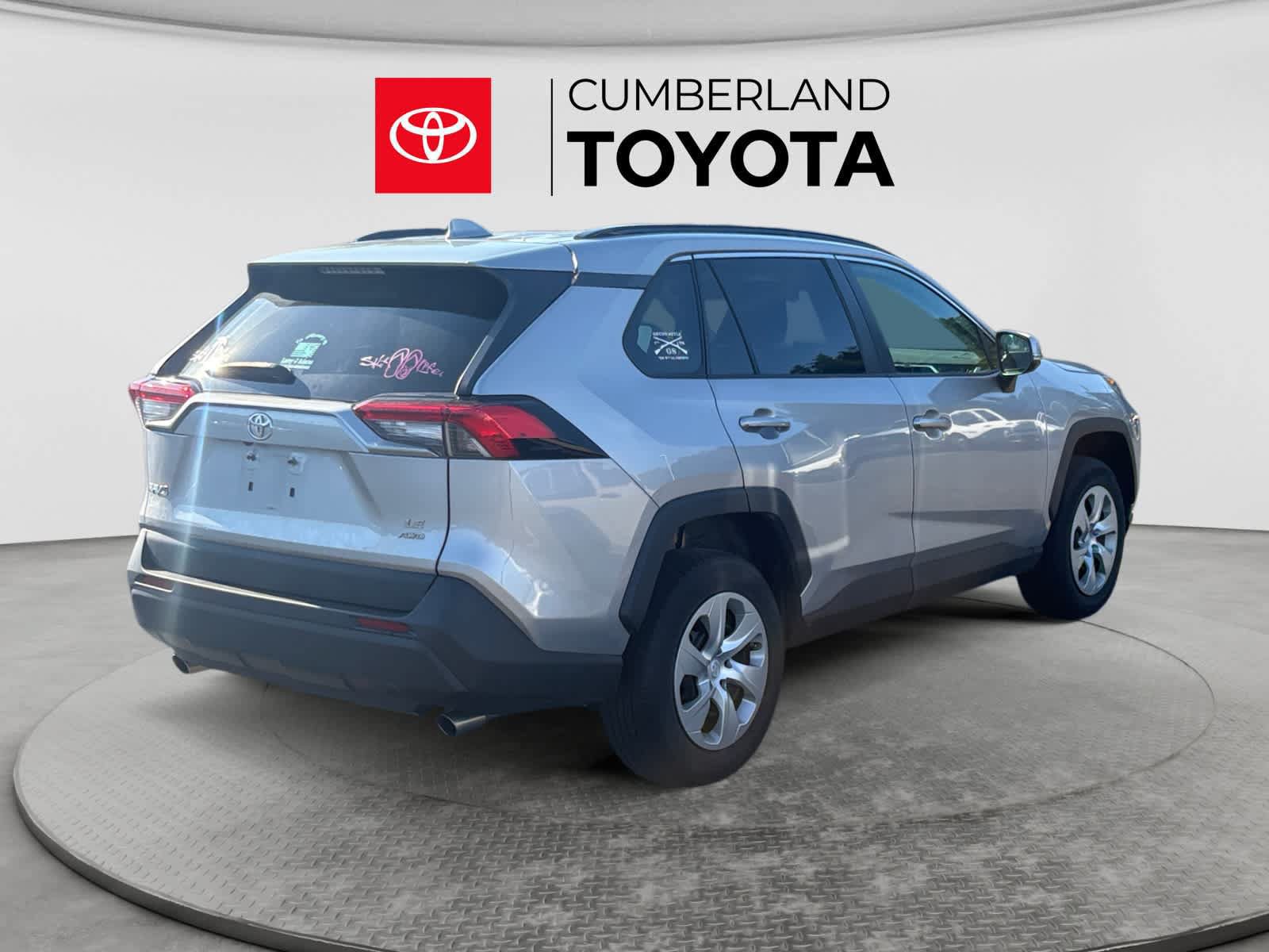 Used 2020 Toyota RAV4 LE AWD/4WD image 4