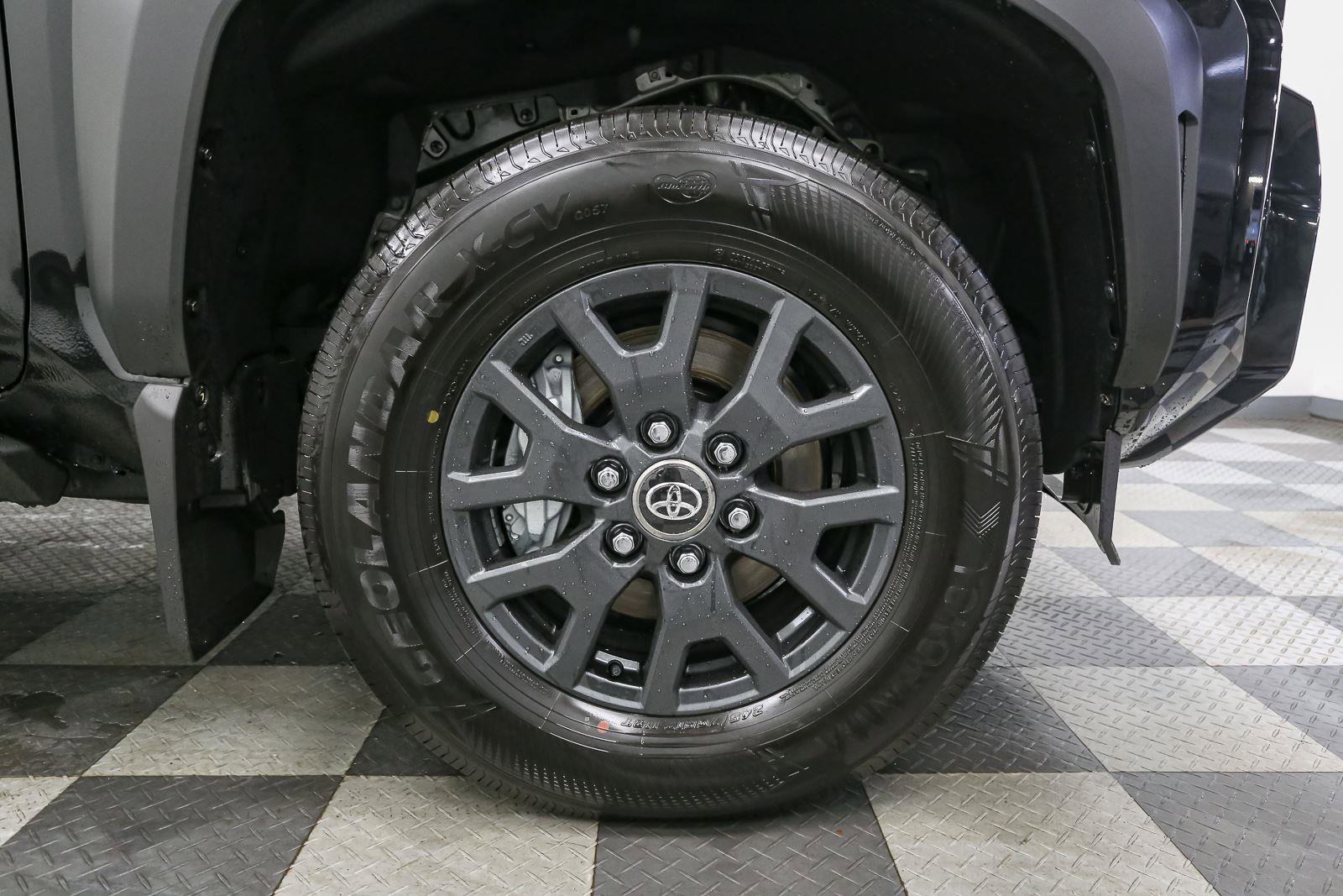 New 2026 Toyota 4Runner SR5 AWD/4WD image 11