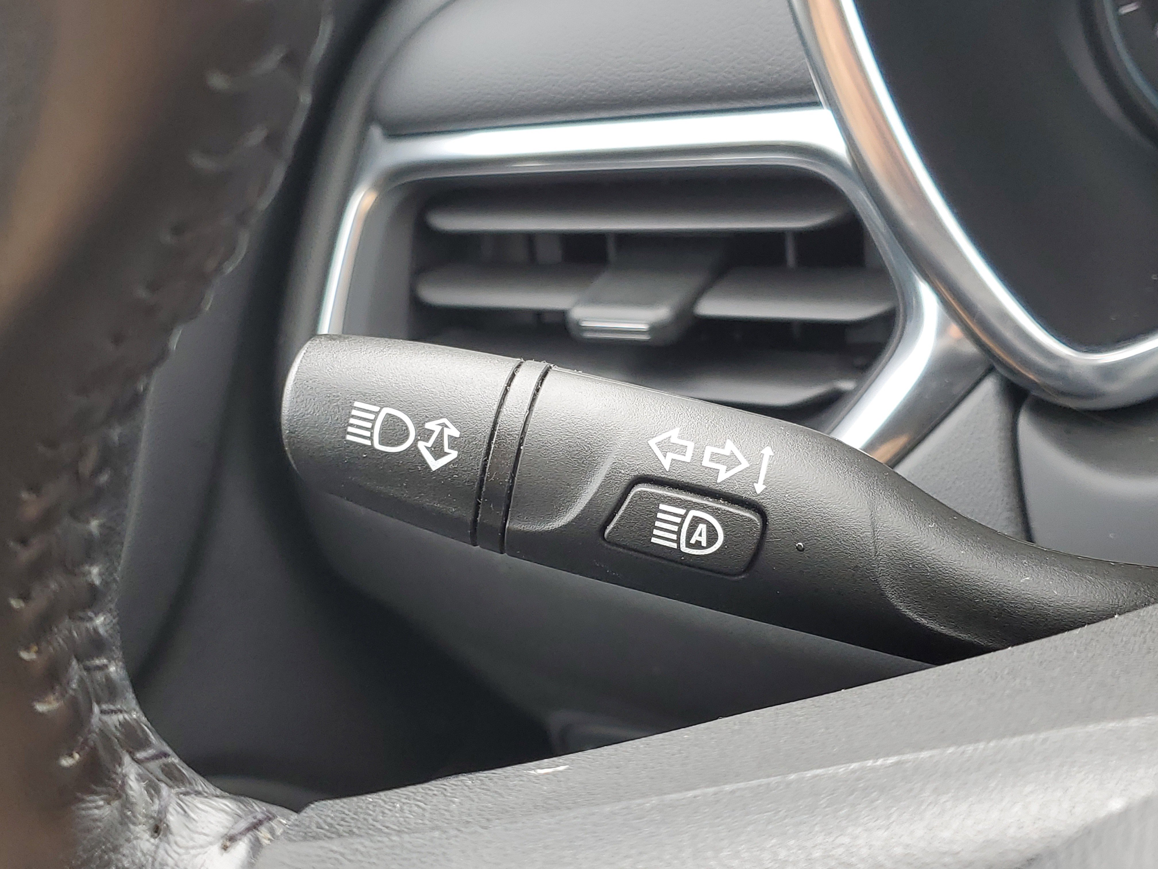 Used 2022 Chevrolet Equinox LT FWD image 12