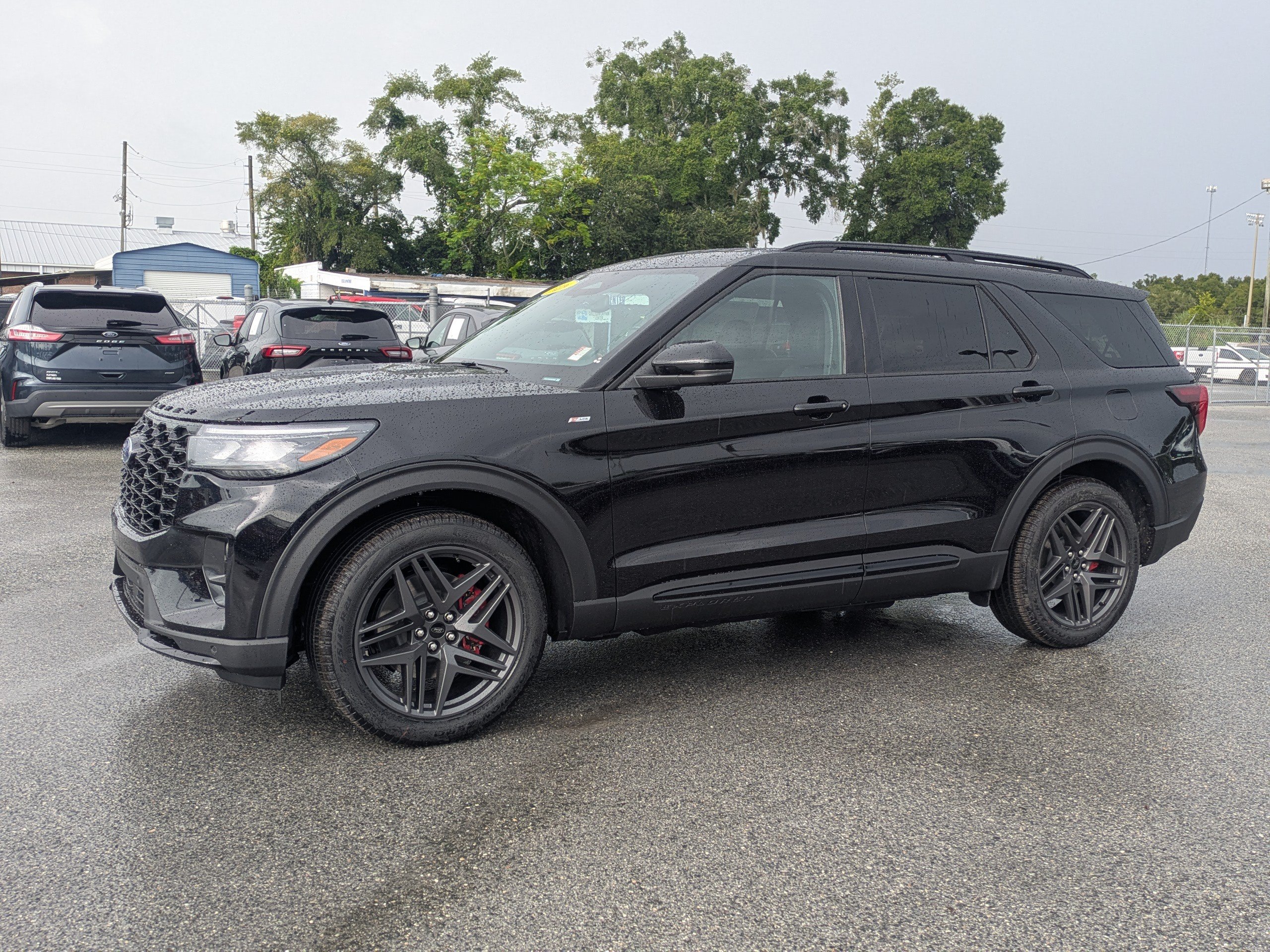 New 2026 Ford Explorer ST-Line w/ ST-Line Street Pack RWD image 8