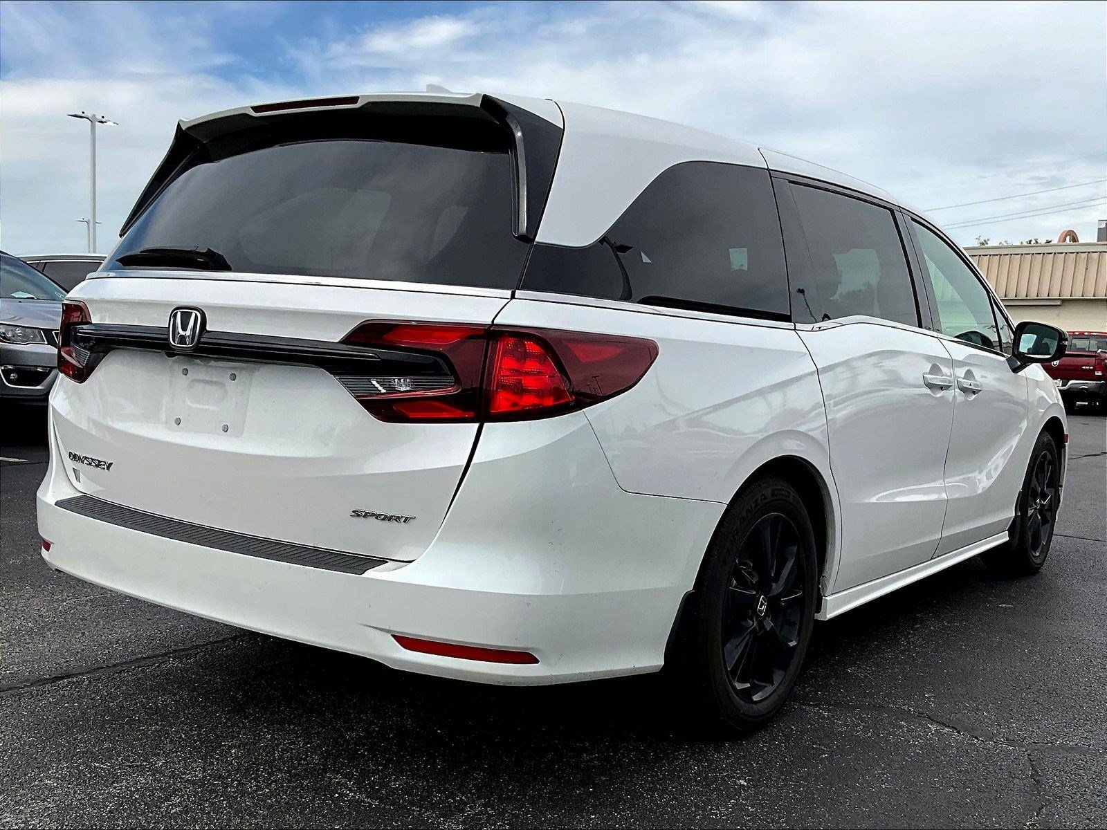 Used 2024 Honda Odyssey Sport image 6