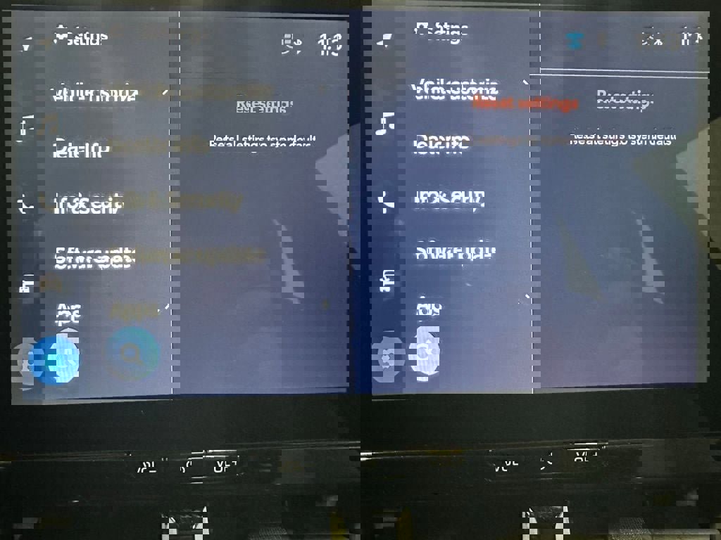 Used 2025 Toyota Corolla SE w/ SE Premium Package image 33