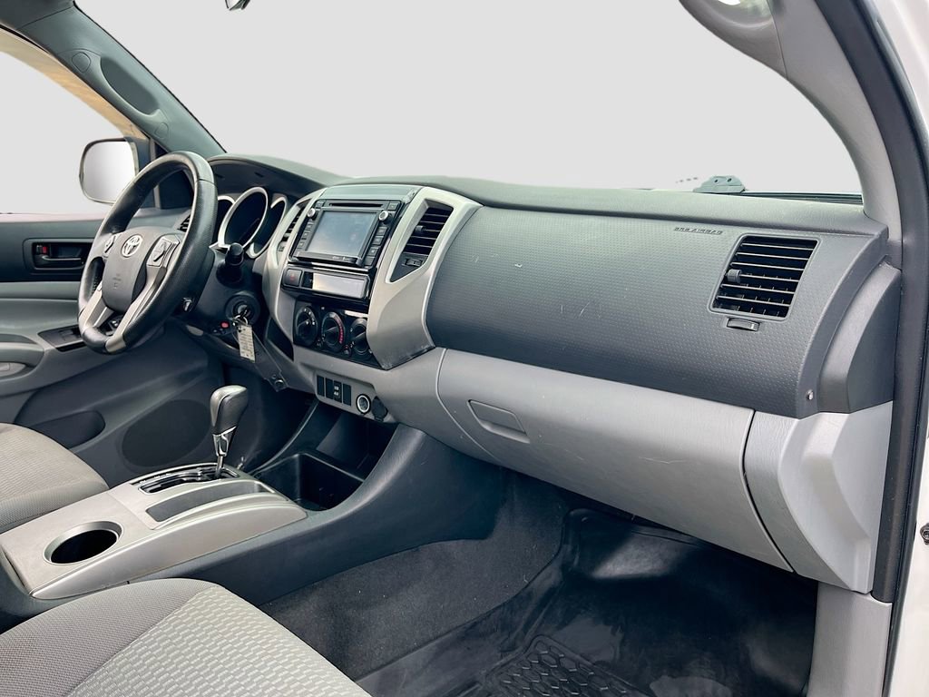 Used 2015 Toyota Tacoma PreRunner w/ SR5 Package RWD image 27