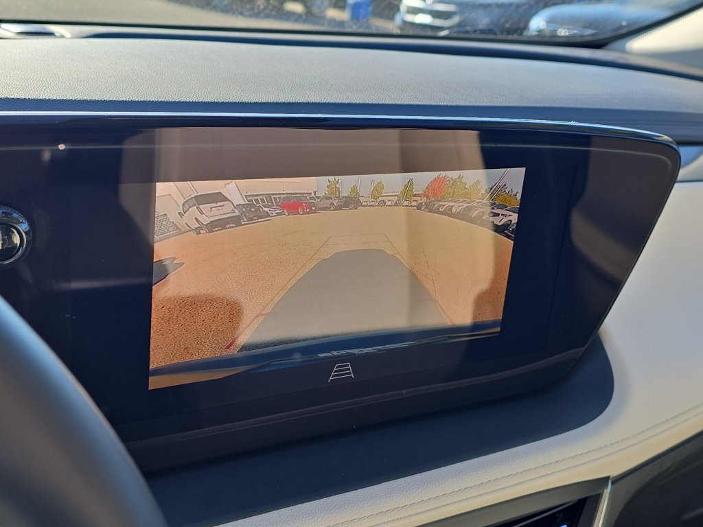 Used 2024 Buick Encore GX Preferred w/ Comfort Package FWD image 23