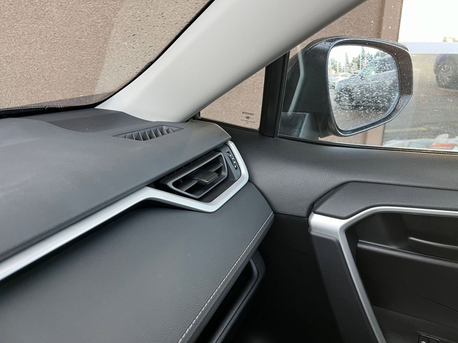 Used 2025 Toyota RAV4 LE image 35