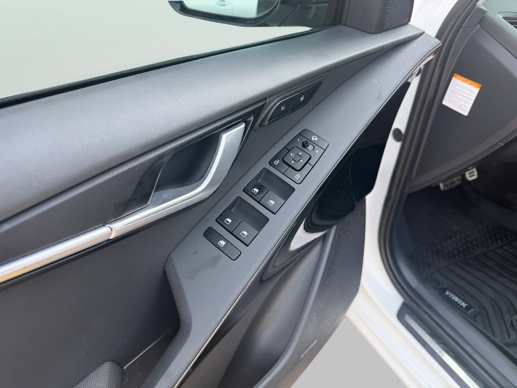 Used 2023 Kia Niro Wave FWD image 8