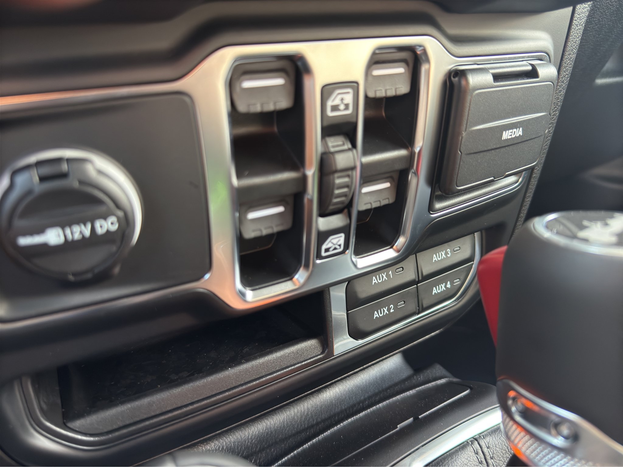 New 2027 Jeep Wrangler Unlimited Sahara AWD/4WD image 26