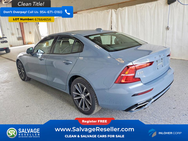 Used 2022 Volvo S60 B5 Momentum FWD image 3