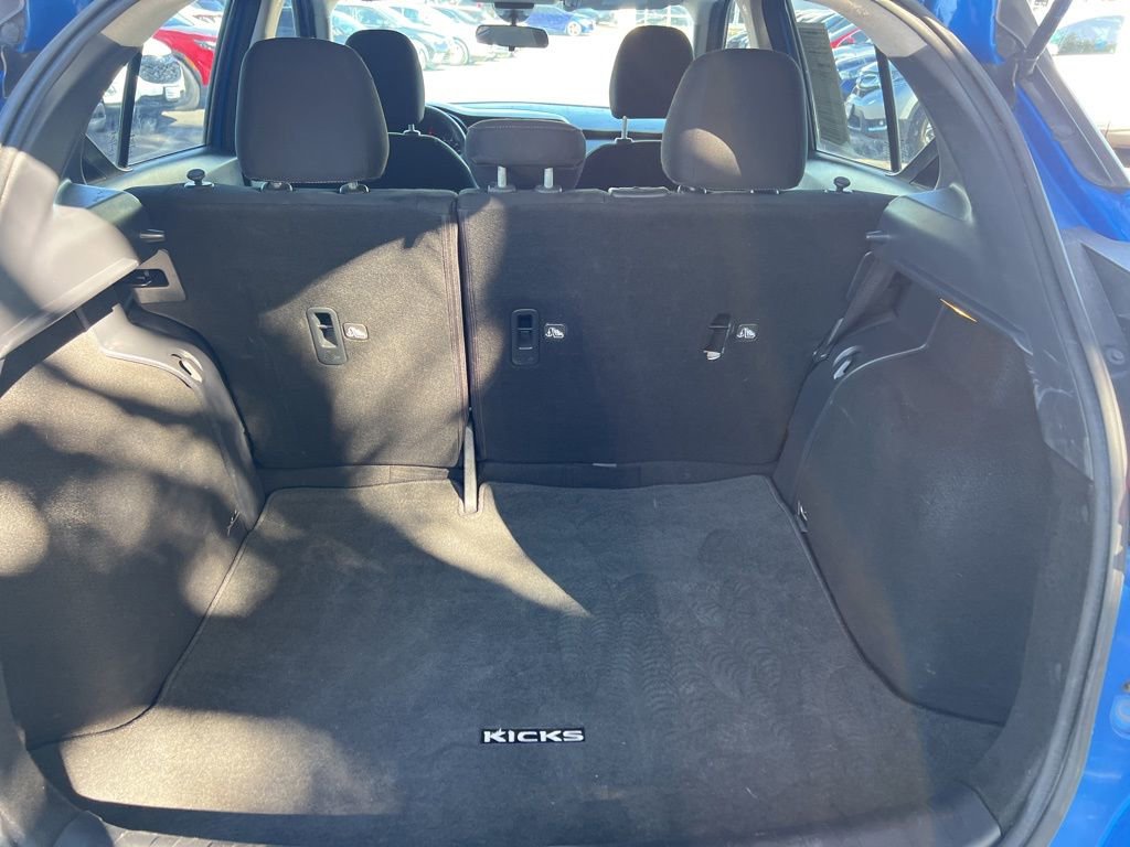 Used 2021 Nissan Kicks SV image 16