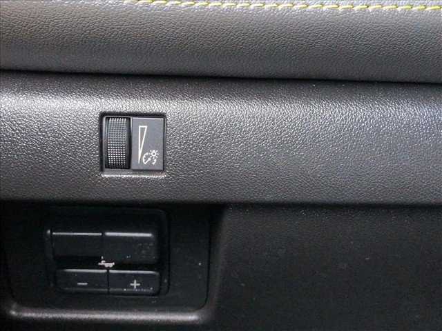 Used 2024 Chevrolet Colorado ZR2 w/ Safety Package AWD/4WD image 17