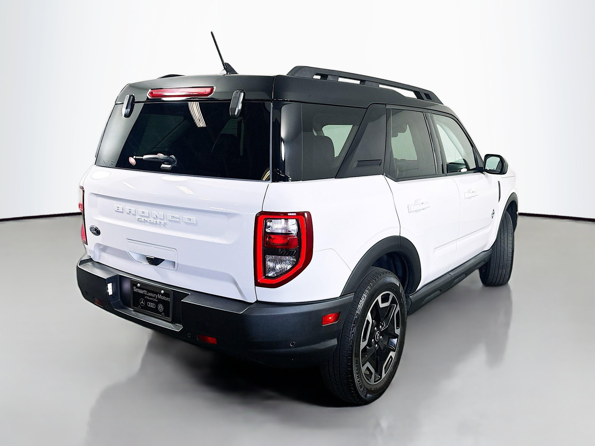 Used 2023 Ford Bronco Sport Outer Banks w/ Tech Package AWD/4WD image 7
