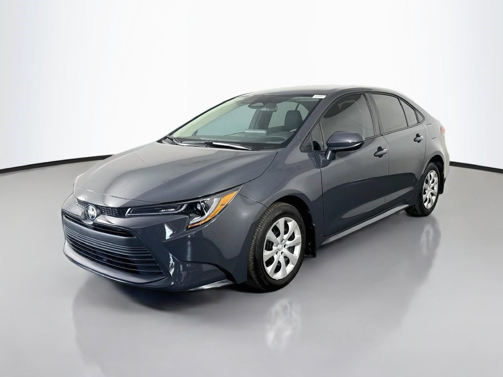 Used 2025 Toyota Corolla LE FWD image 4