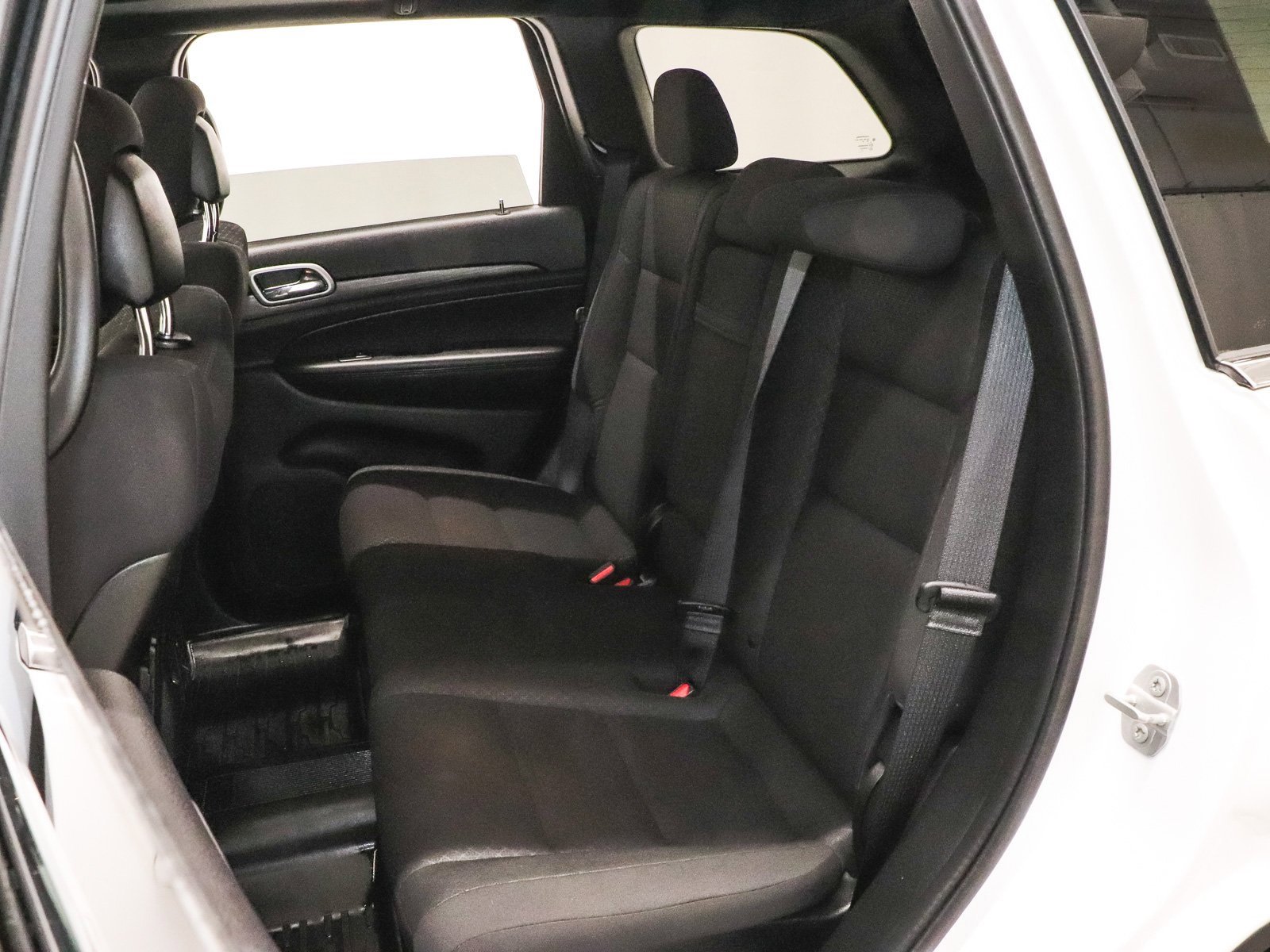 Used 2021 Jeep Grand Cherokee Laredo image 21