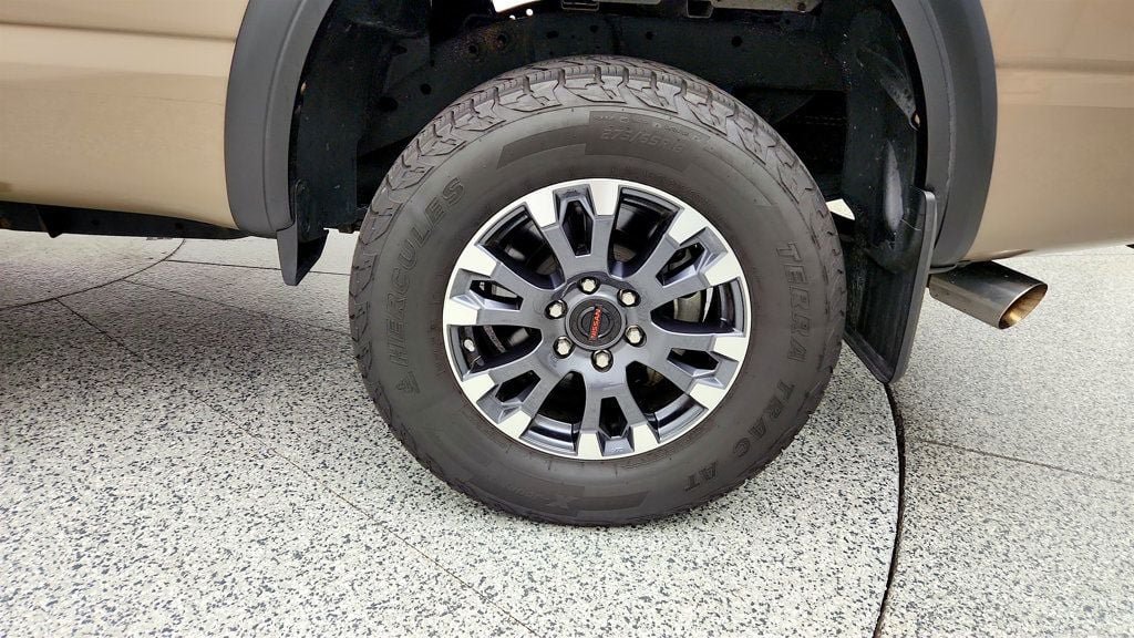 Used 2022 Nissan Titan PRO-4X AWD/4WD image 9