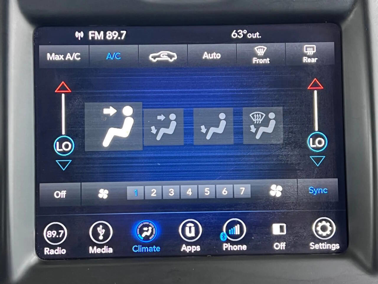 Used 2019 Chrysler 300 Touring w/ Sport Appearance Package image 32