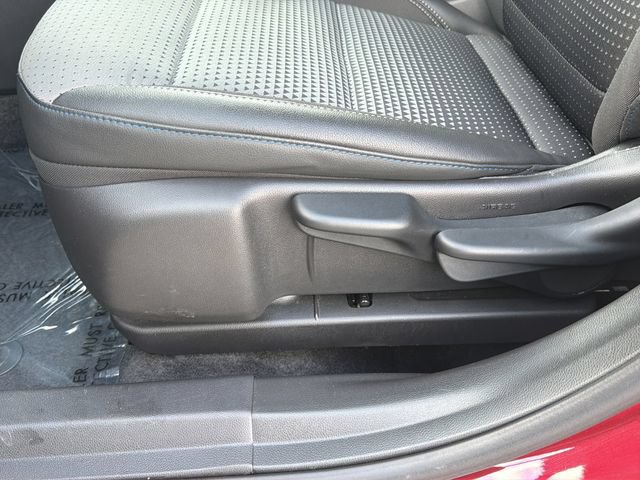 Used 2025 Chevrolet Trax LT FWD image 21