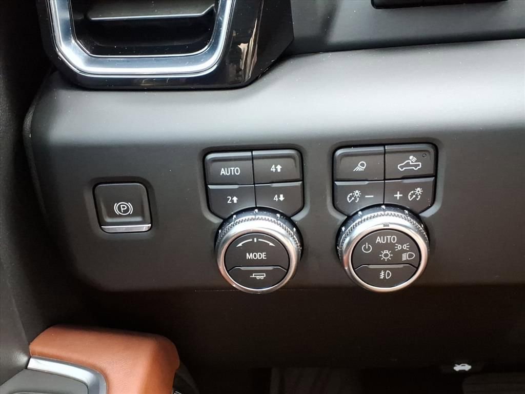 Used 2024 GMC Sierra 3500 Denali Ultimate image 21