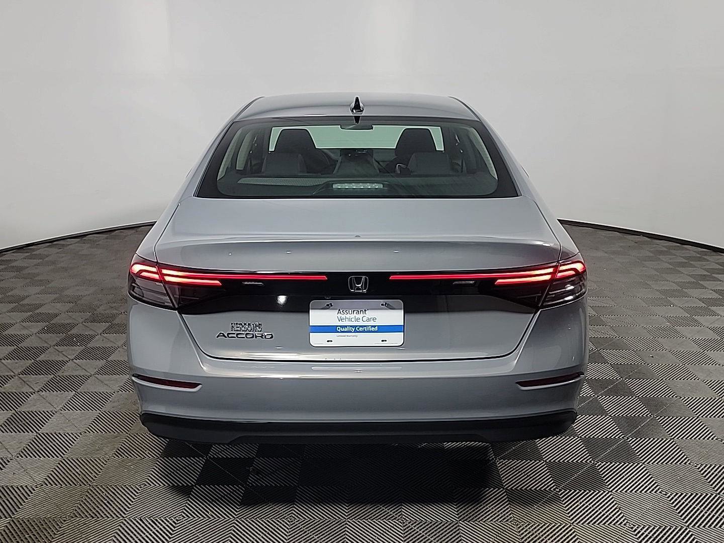 Certified 2025 Honda Accord SE image 5
