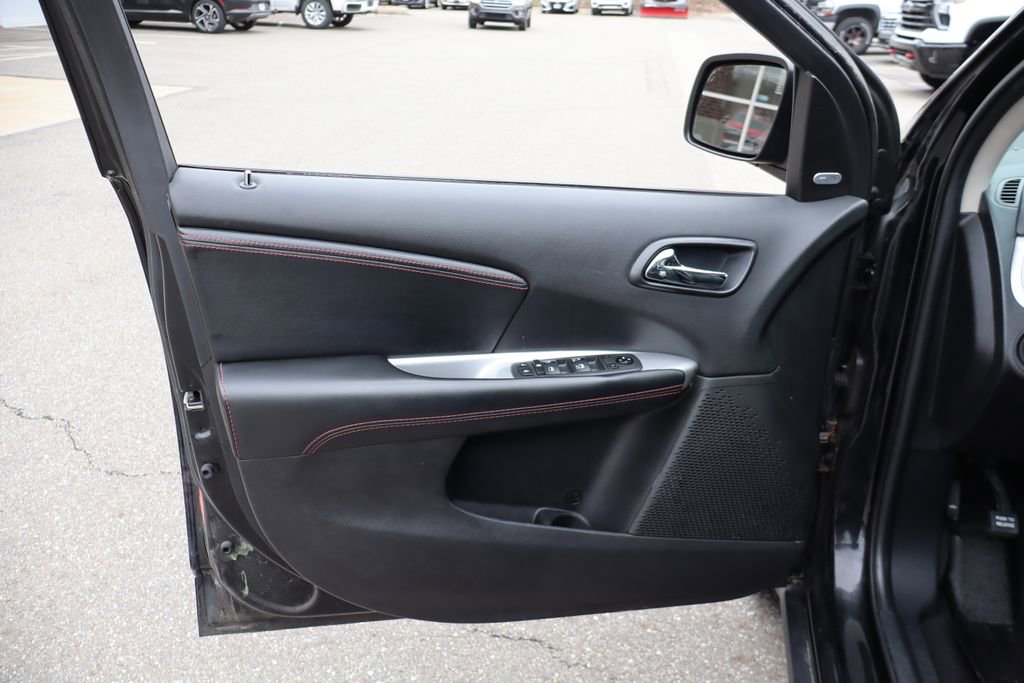 Used 2019 Dodge Journey GT w/ Family Entertainment Group image 8