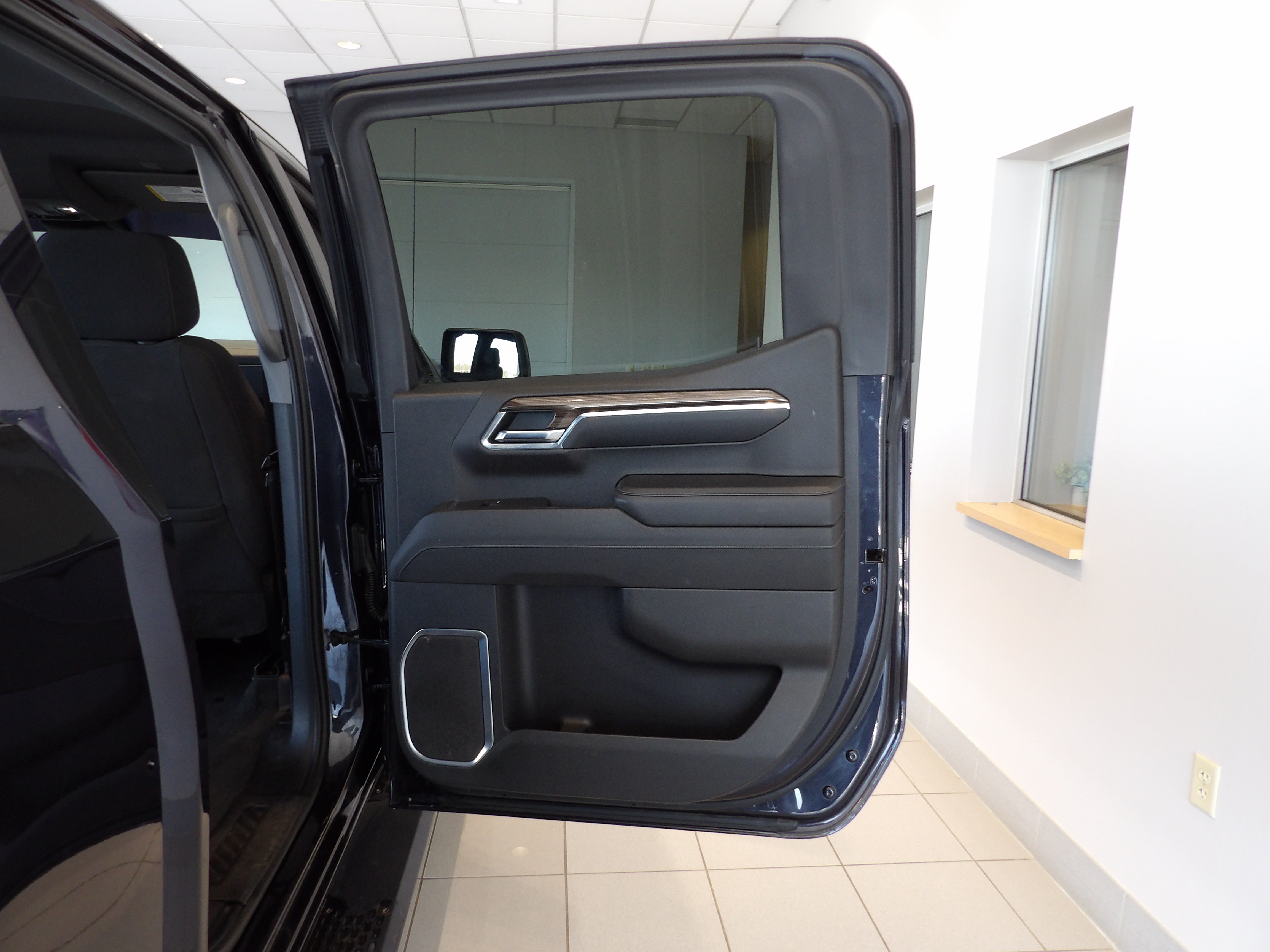 Used 2022 Chevrolet Silverado 1500 RST AWD/4WD image 17