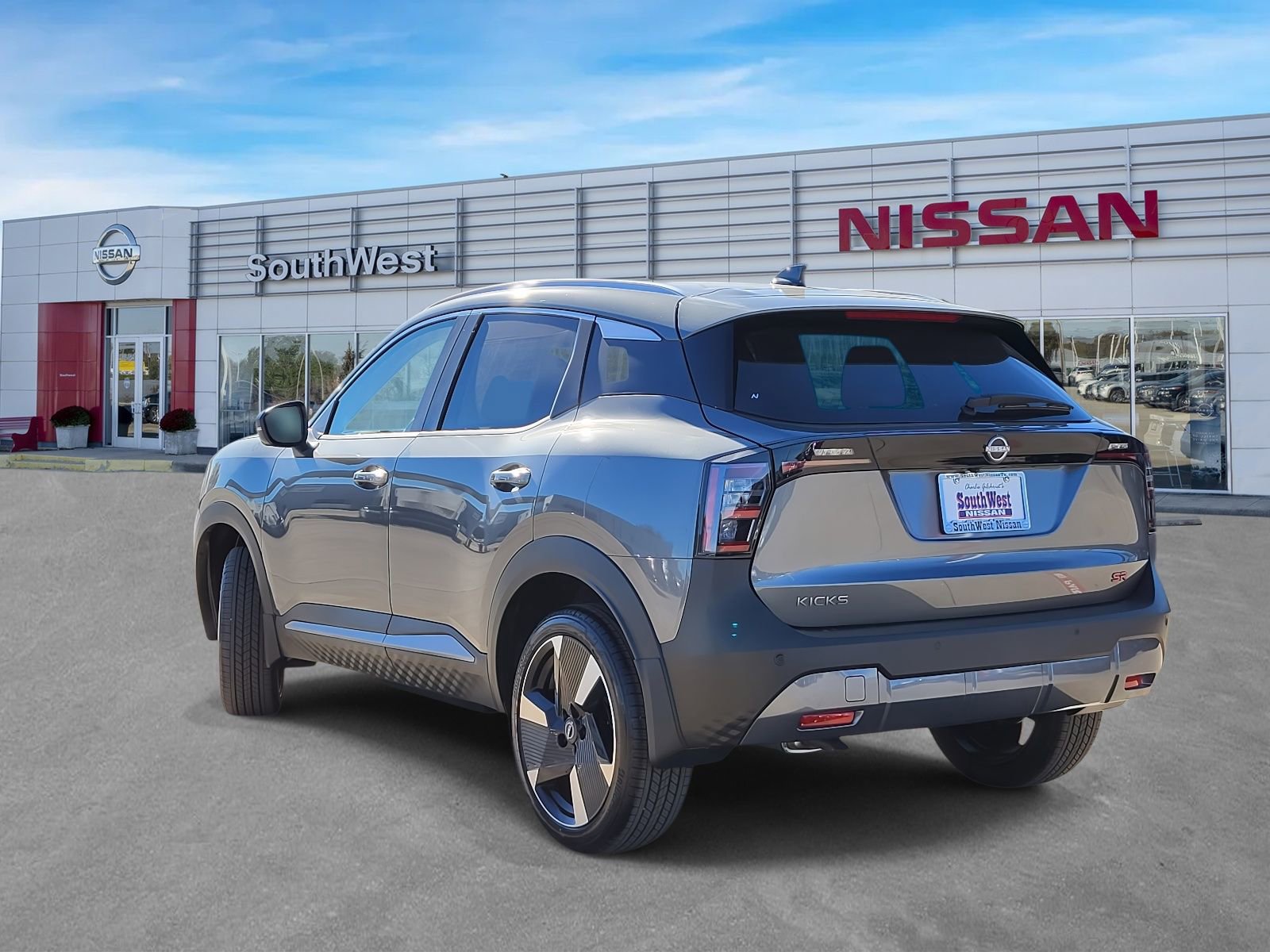 New 2026 Nissan Kicks SR w/ SR Premium Package FWD image 8