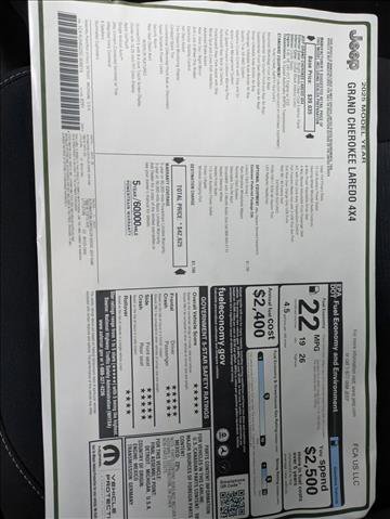 New 2025 Jeep Grand Cherokee Laredo w/ Luxury Tech Group I image 17