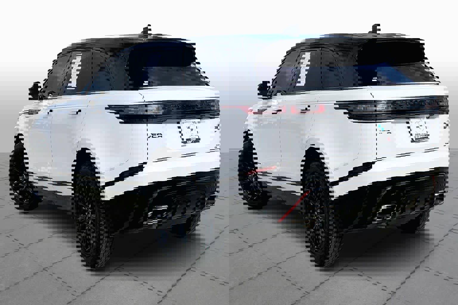 Used 2023 Land Rover Range Rover Velar R-Dynamic S image 11