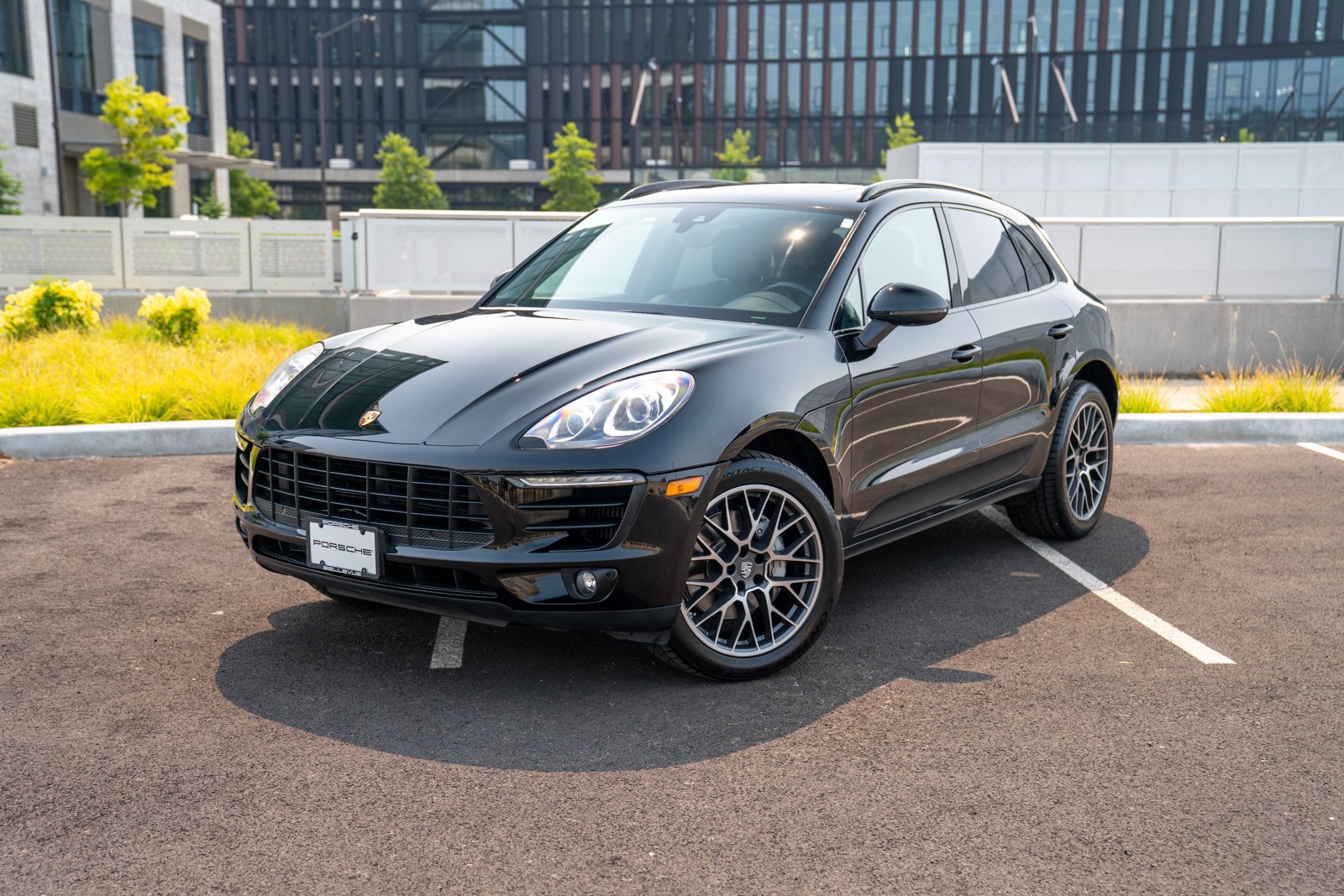 Used 2017 Porsche Macan S AWD/4WD image 1