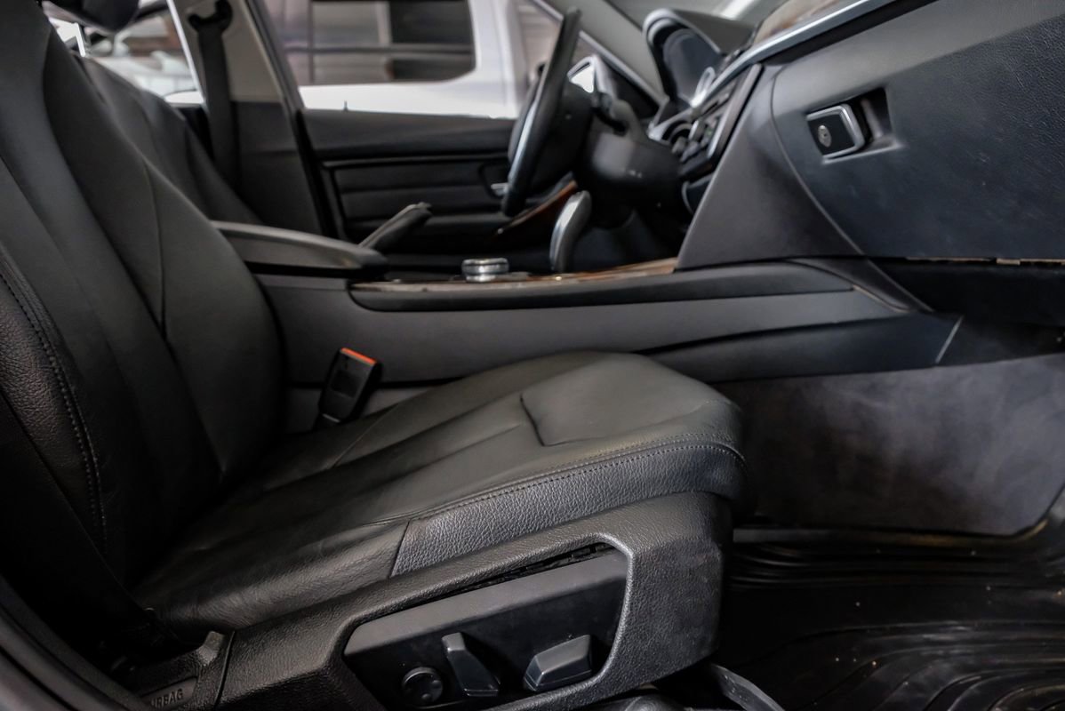 Used 2015 BMW 328i xDrive Sedan image 29