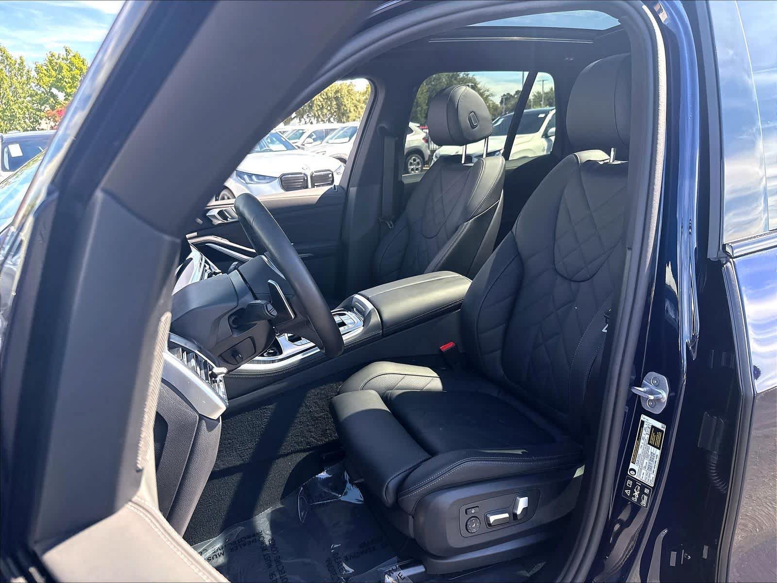 Used 2026 BMW X5 xDrive40i w/ M Sport Package AWD/4WD image 24