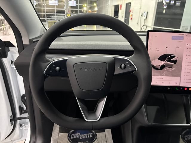 Used 2026 Tesla Model Y Long Range AWD/4WD image 35