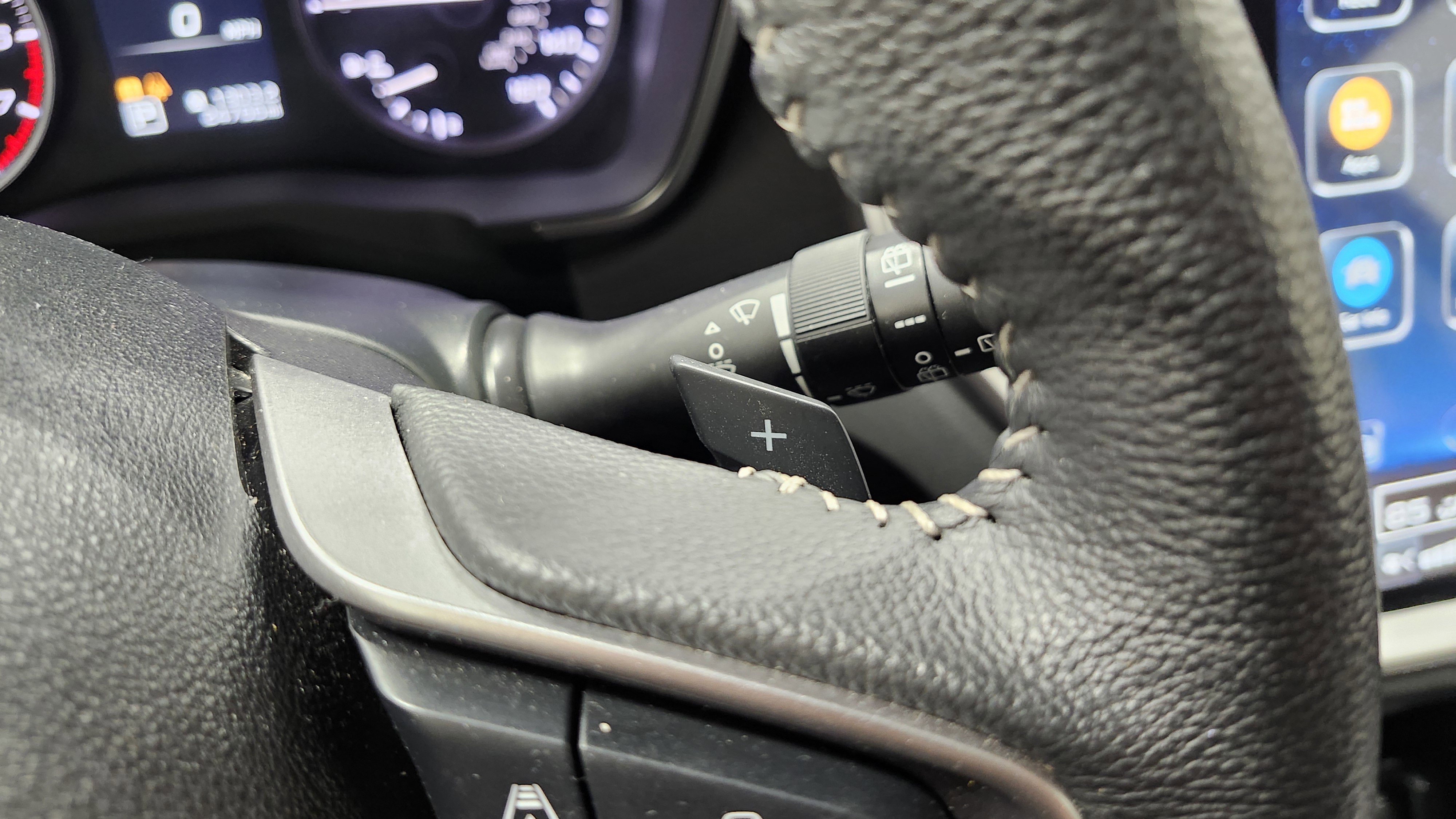 Used 2025 Subaru Ascent Premium image 11