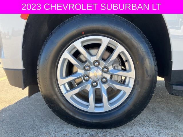 Used 2023 Chevrolet Suburban LT image 10