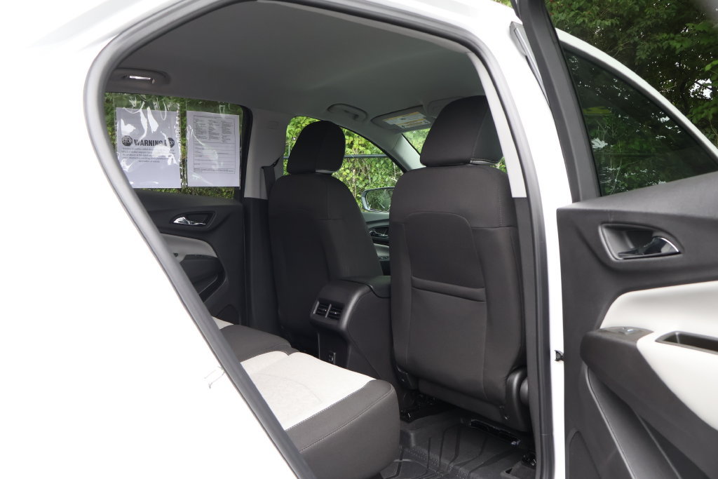 Certified 2024 Chevrolet Equinox LS w/ LS Convenience Package FWD image 46
