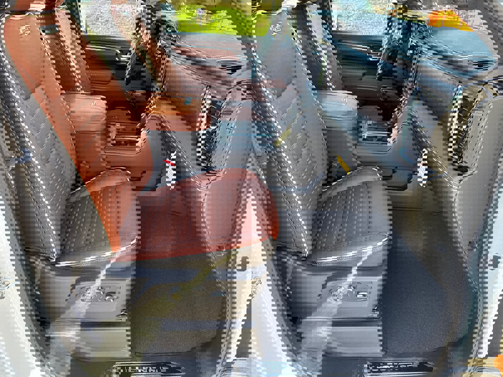 New 2026 GMC Sierra 3500 Denali Ultimate w/ LPO, Black Badging Package image 16