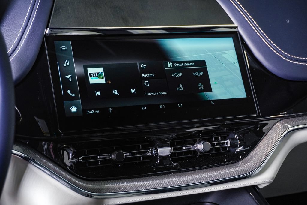 Used 2025 Aston Martin DBX 707 AWD/4WD image 28