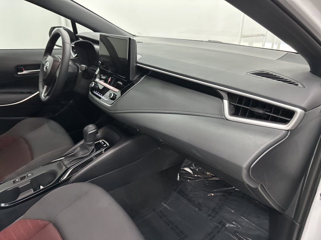 Used 2025 Toyota Corolla SE image 25