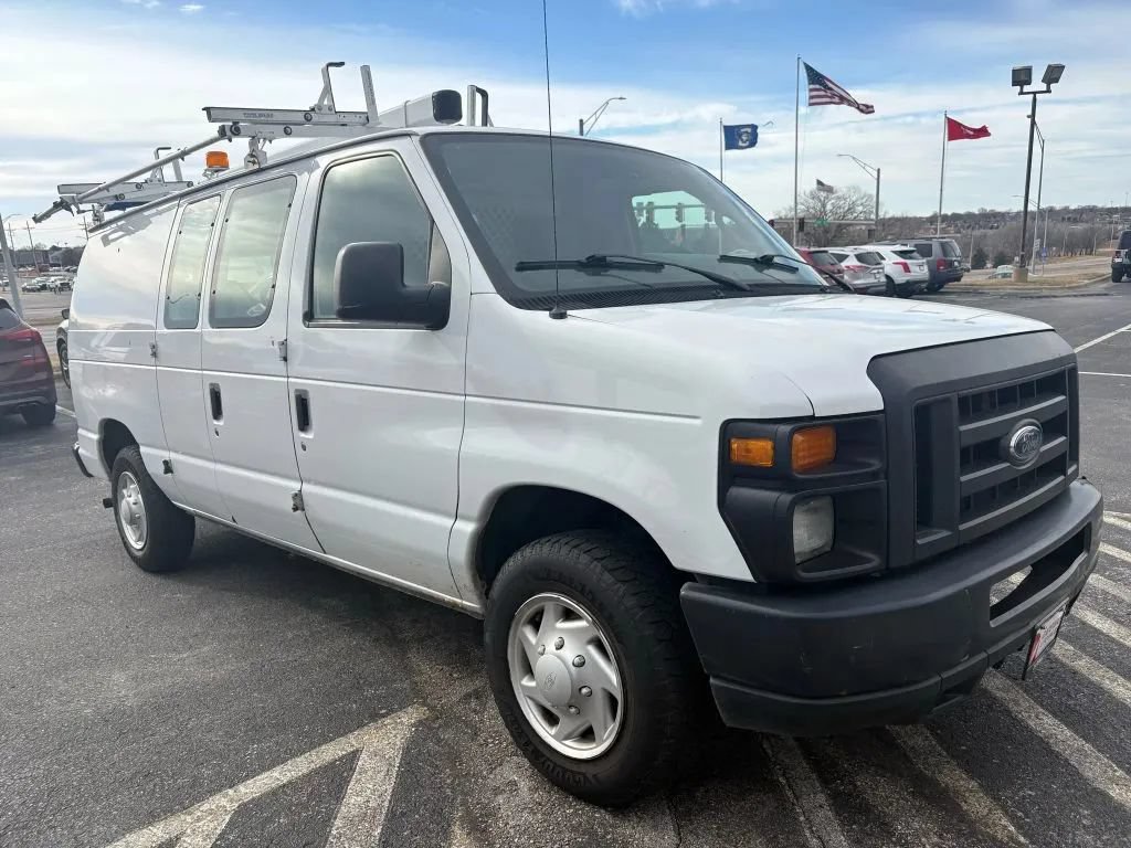 Used 2013 Ford E-150 and Econoline 150 w/ Commercial Cargo Van Pkg RWD image 7