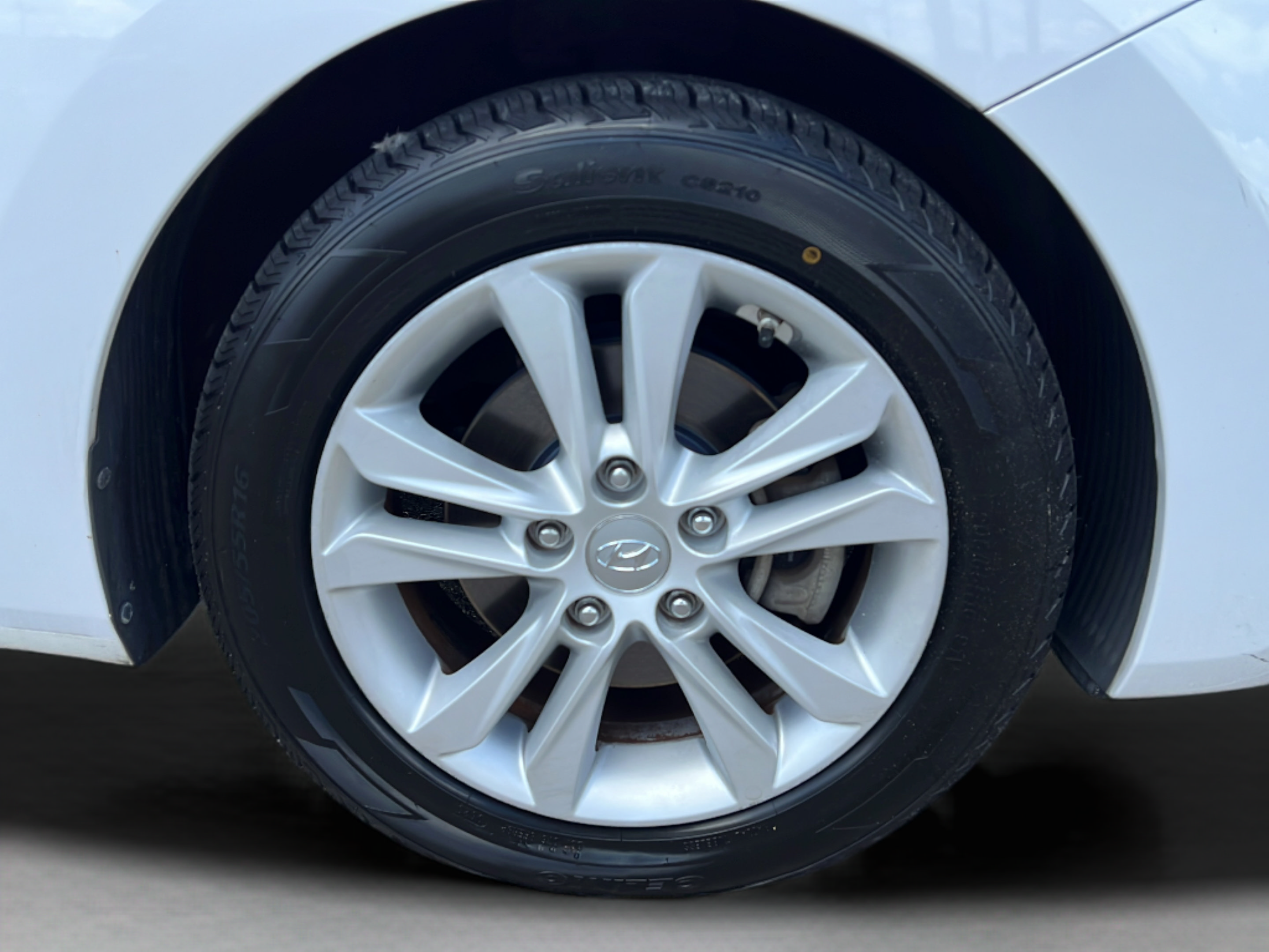 Used 2013 Hyundai Elantra GT FWD image 24