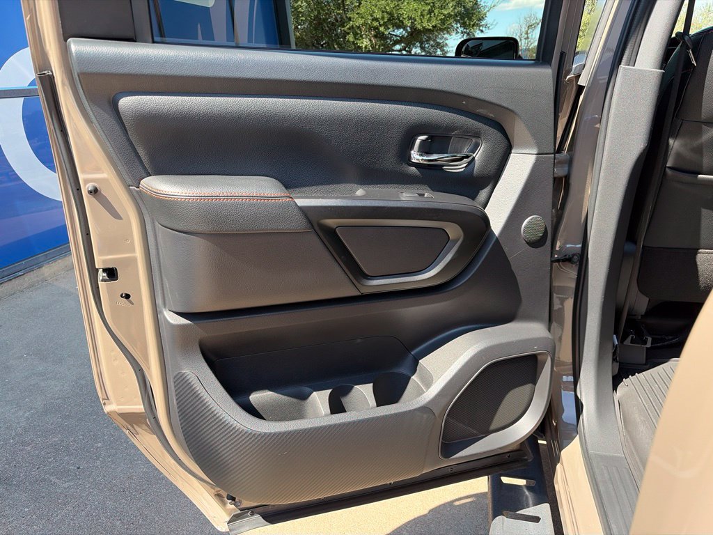 Used 2023 Nissan Titan PRO-4X w/ Pro-4x Convenience Package AWD/4WD image 16