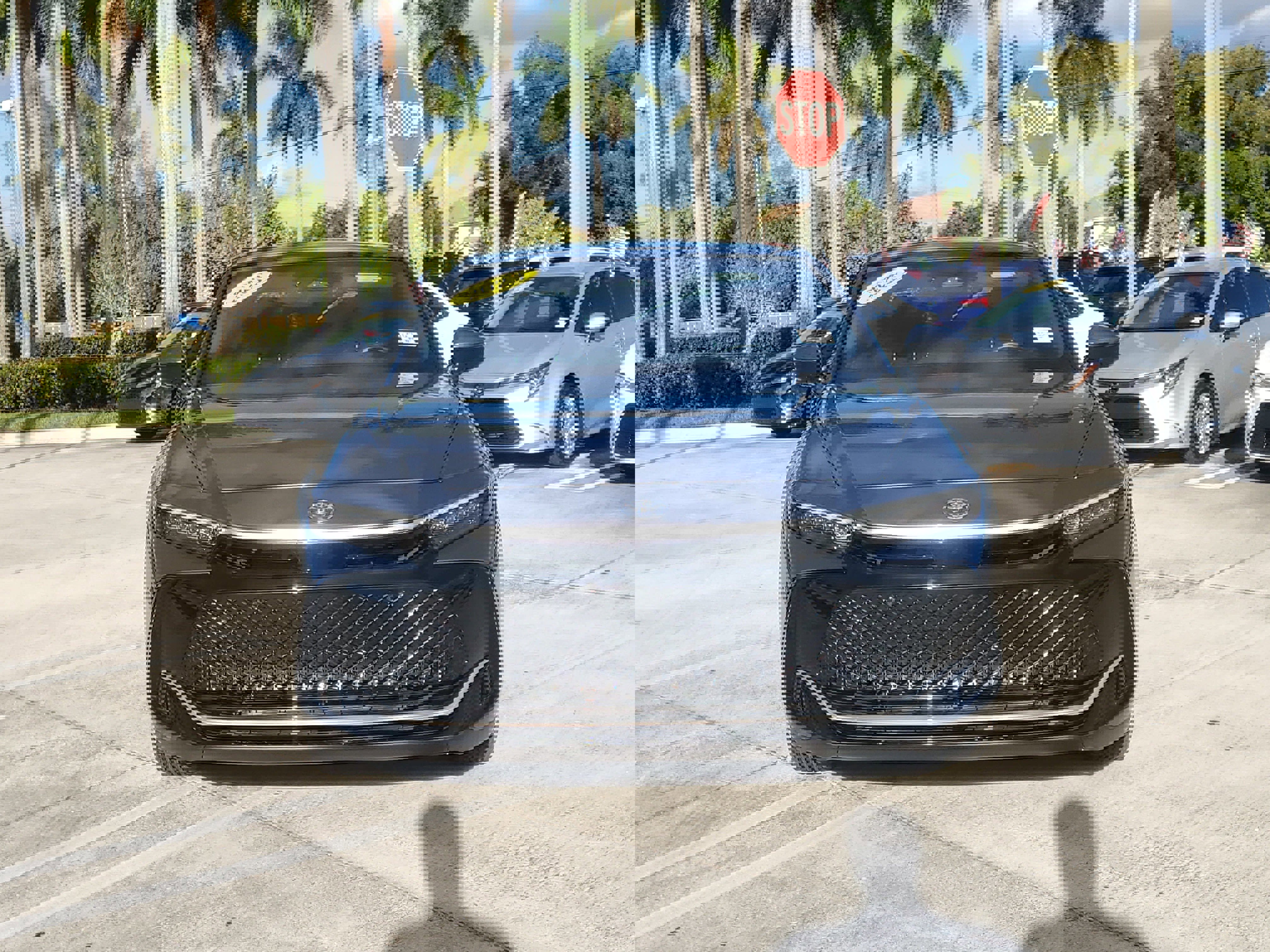 Used 2023 Toyota Crown Limited image 8