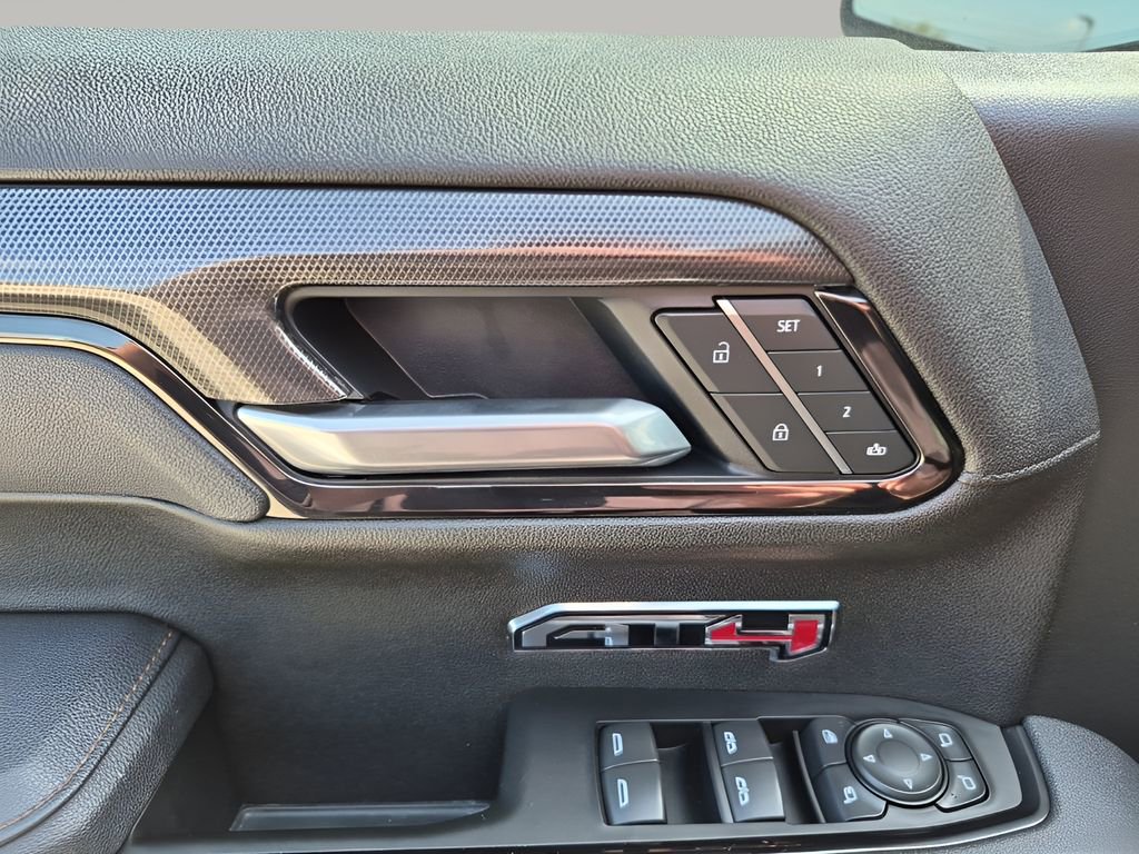 Used 2025 GMC Sierra 1500 AT4 w/ AT4 Premium Package image 27