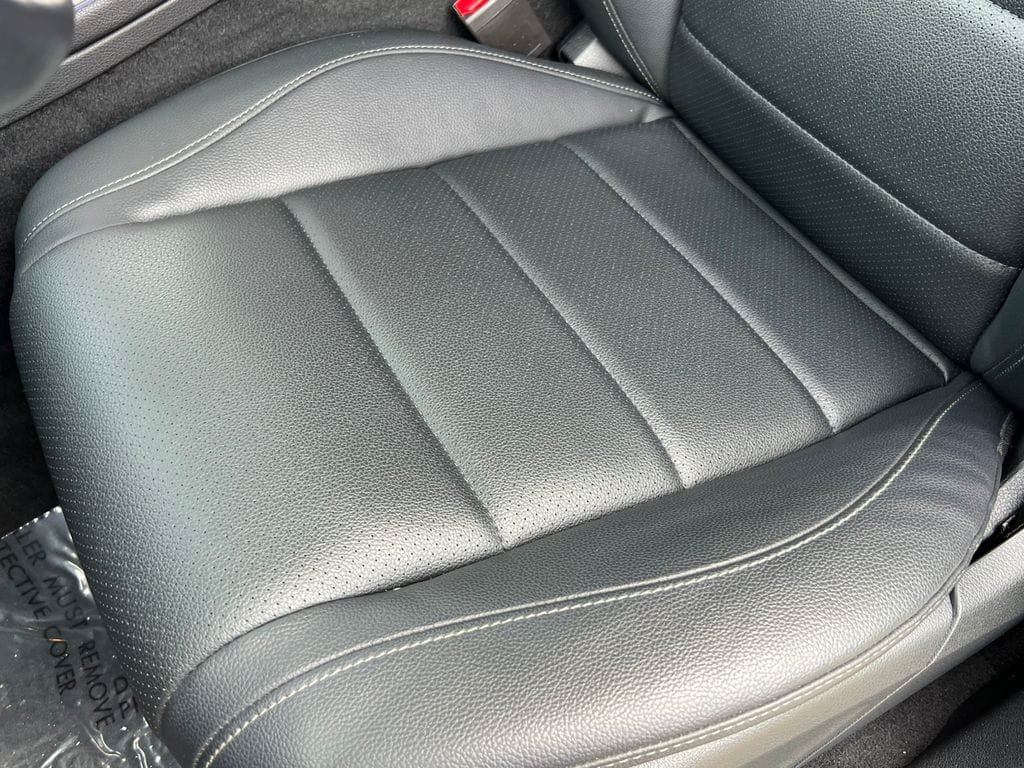 Used 2022 Mercedes-Benz GLE 350 4MATIC w/ AMG Line Exterior image 13