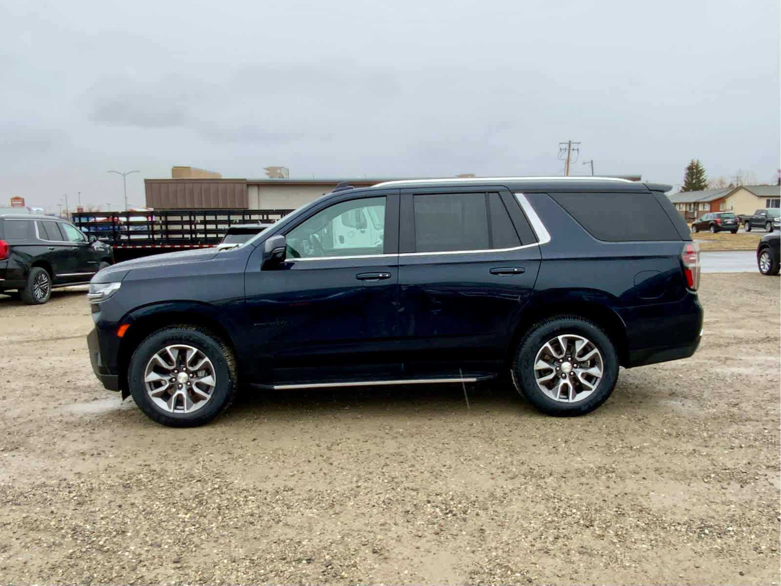 Used 2022 Chevrolet Tahoe LT w/ Luxury Package image 2