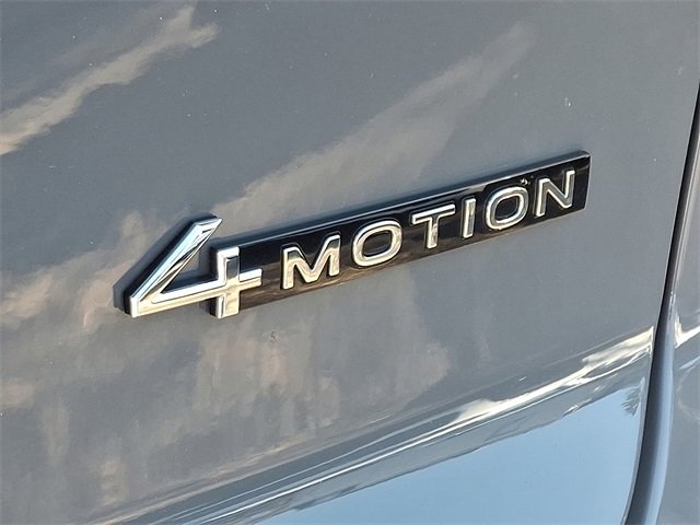 New 2026 Volkswagen Atlas Cross Sport SEL Premium R-Line image 18