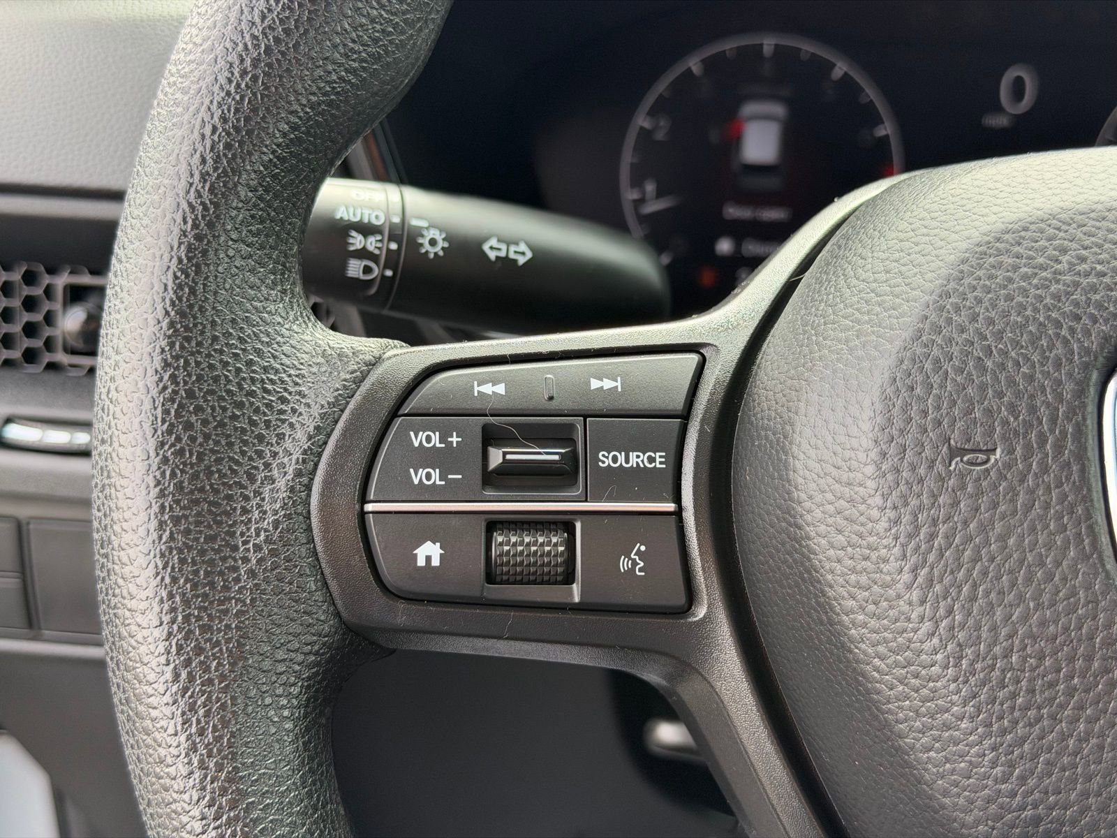 Used 2024 Honda CR-V LX image 17